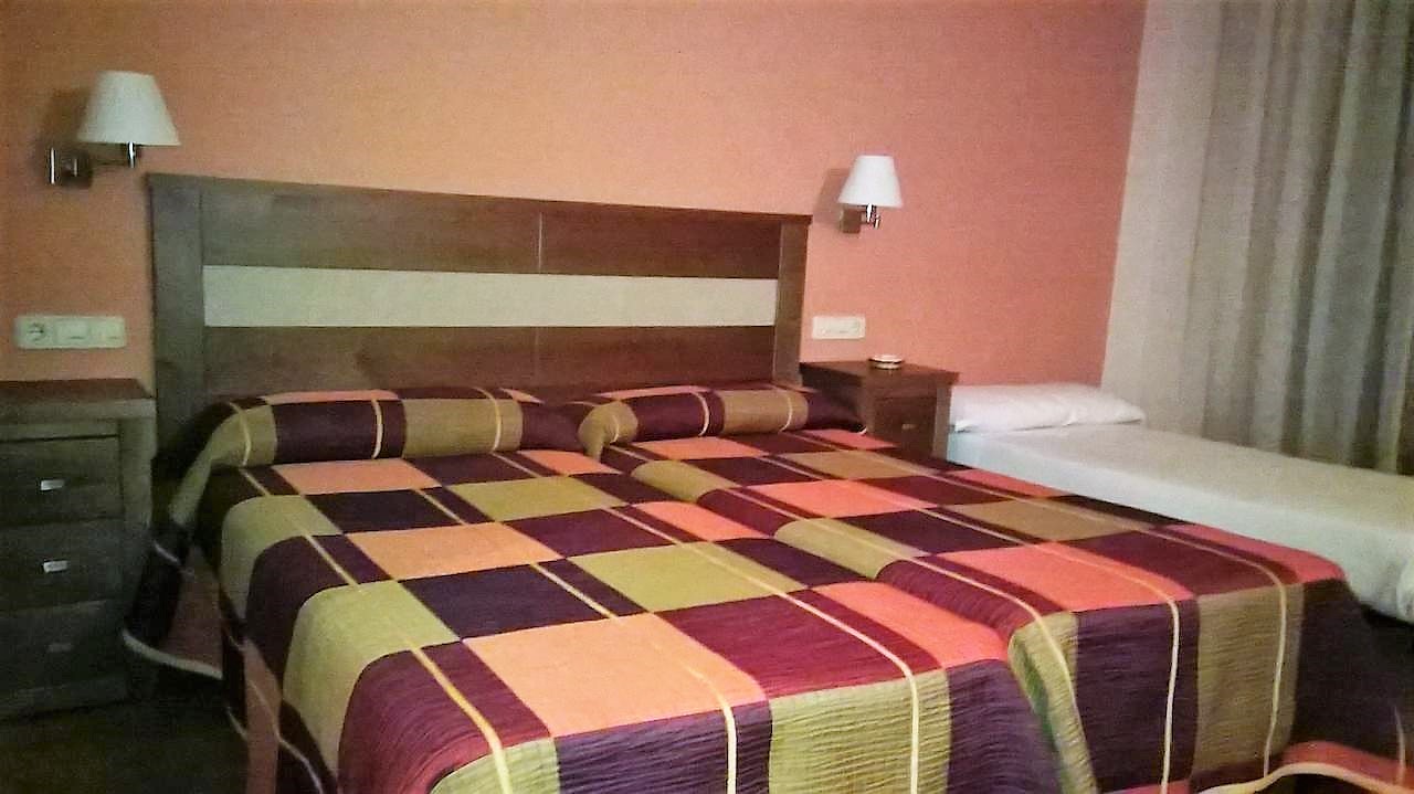 Hostal Patrón Castañares de Rioja Hostal Patrón Castañares de Rioja